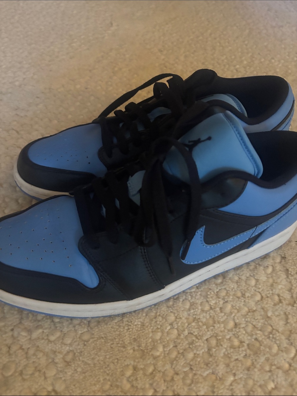 Nike Men’s Low-Top Sneakers - Light Blue & Black